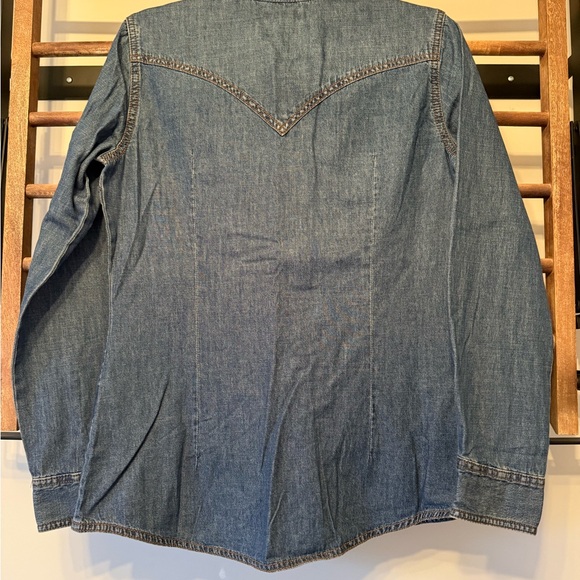 Wrangler Retro Button Down - Picture 3 of 6